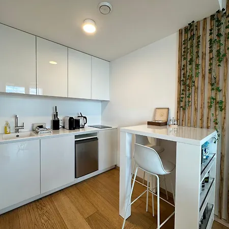 2 In 1 Building * Bratysława