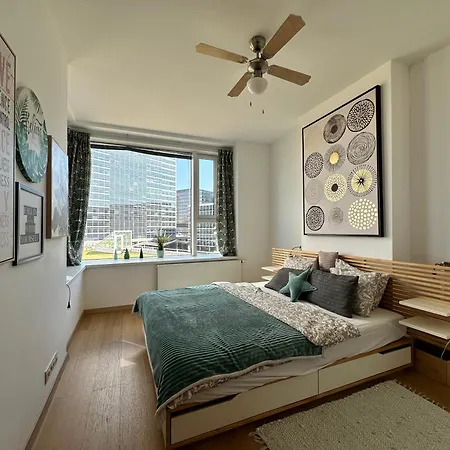 2 In 1 Building Bratysława