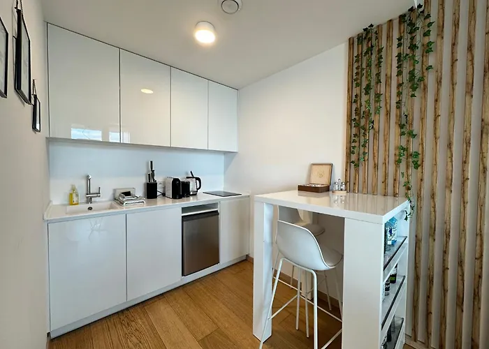 2 In 1 Building * 브라티슬라바