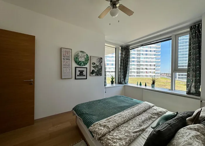 2 In 1 Building 아파트 브라티슬라바