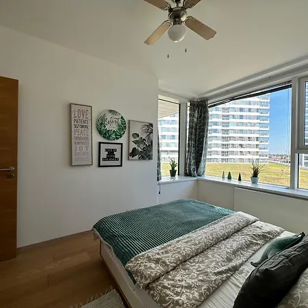 2 In 1 Building Appartement Bratislava